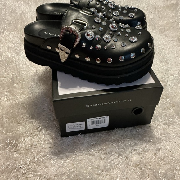 Azalea Wang Black Embellished Clogs - Picture 3 of 7